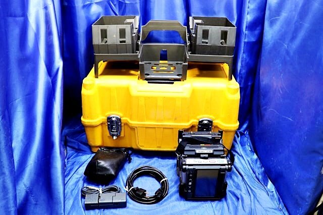 Fujikura 19R Optical Fiber Fusion Splicer with Accessories [q1199421878]