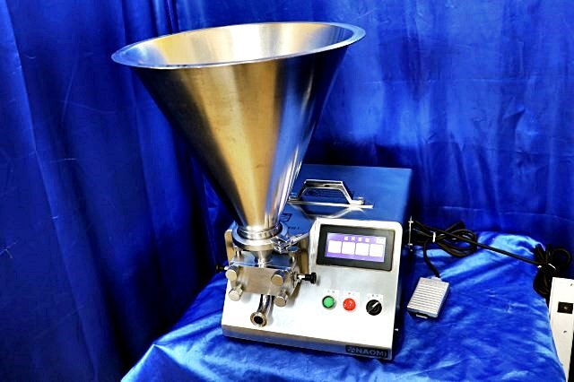 Naomi RD703A Puzzle Filling Machine Tabletop Small Food Factory Instruction Manual Included [v1200016461]