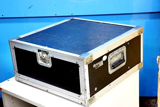 d&b audiotechnik D12 Power Amplifier with Rack Case [1204188817]