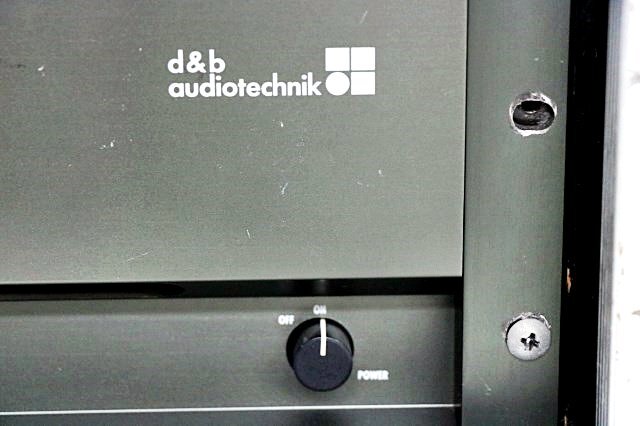 d&b audiotechnik D12 Power Amplifier with Rack Case [1204188817]