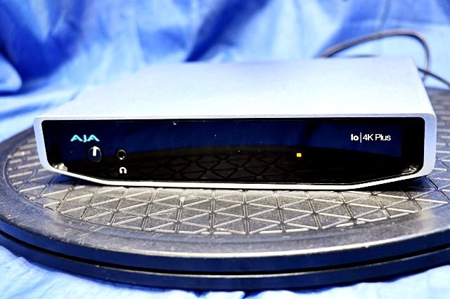 AJA Professional Video Io 4K Plus Thunderbolt 3 Video Interface [u1205222682]