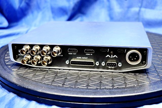 AJA Professional Video Io 4K Plus Thunderbolt 3 Video Interface [u1205222682]