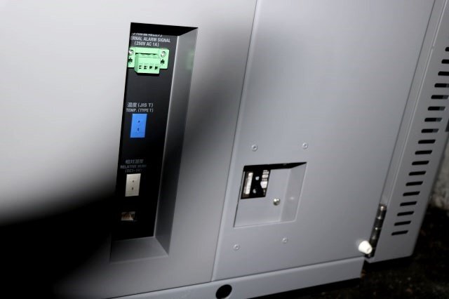 ESPEC CRH-222 Low Temperature and Humidity Unit Three-phase 200V Water Leak Detection Box [g1205315798]