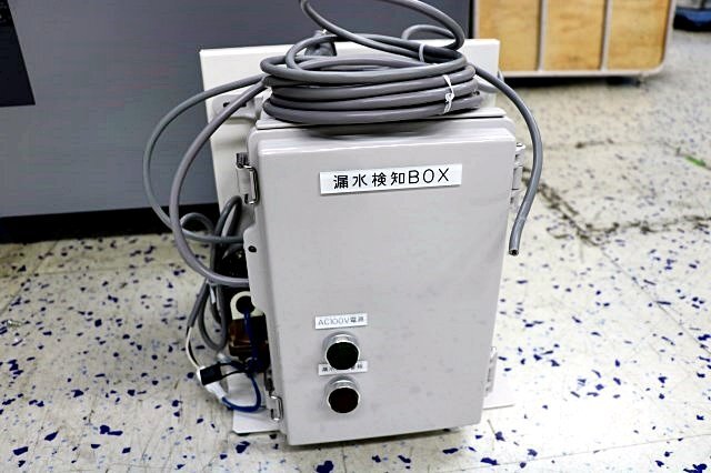 ESPEC CRH-222 Low Temperature and Humidity Unit Three-phase 200V with Water Leak Detection Box [e1205307028]