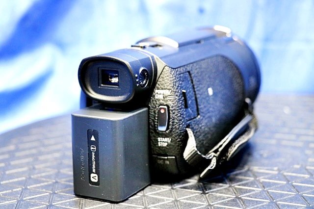 Sony Handycam FDR-AX60 4K Video Camera Recorder [d1205683440]