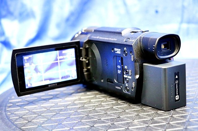 Sony Handycam FDR-AX60 4K Video Camera Recorder [s1205675898]