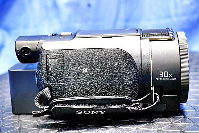 Sony Handycam FDR-AX60 4K Video Camera Recorder [d1205683440]