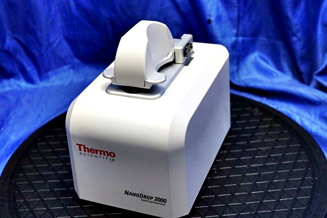 Thermo Scientific NanoDrop 2000 Spectrophotometer Full Spectrum Ultra-Trace Measurement With AC Adapter [f1208589838]
