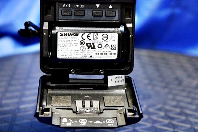 Shure ULXD1-JB Wireless Bodypack Transmitter 806-810MHz [s1210064032]