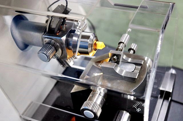 Leica Ultramicrotome ULTRACUT UCT Ultramicrotome [q1211170658]