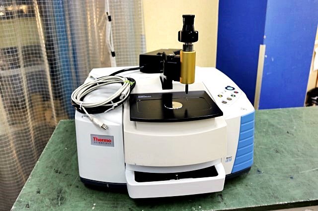 Thermo Scientific Nicolet iS10 Fourier Transform Infrared Spectrometer [v1211661874]