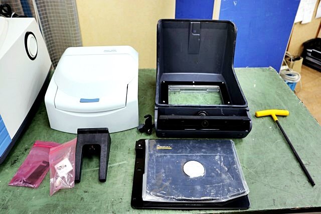 Thermo Scientific Nicolet iS10 Fourier Transform Infrared Spectrometer [v1211661874]