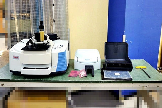 Thermo Scientific Nicolet iS10 Fourier Transform Infrared Spectrometer [v1211661874]
