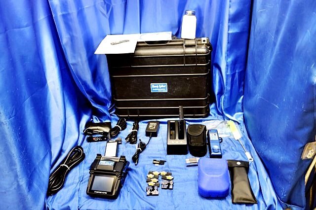 Sumitomo Electric TYPE-201e-M4 Fusion Splicer with Manual and Case [1212741022]