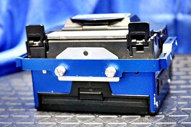 Sumitomo Electric TYPE-201e-M4 Fusion Splicer with Manual and Case [1212741022]