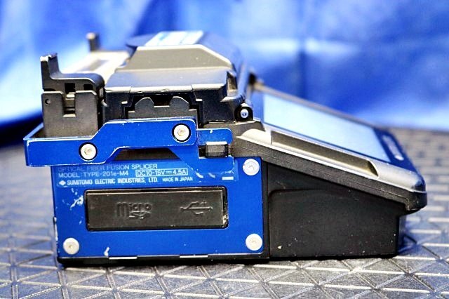 Sumitomo Electric TYPE-201e-M4 Fusion Splicer with Manual and Case [1212741022]