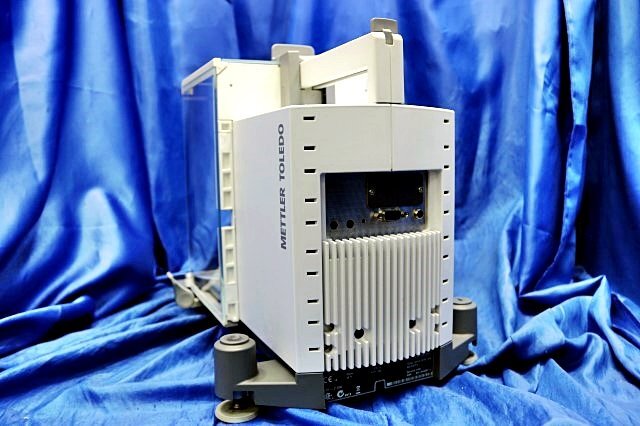 METTLER TOLEDO XPE205V Electronic Balance 220g Capacity 0.01mg Readability [j1212780208]