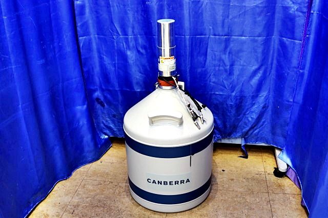 CANBERRA GC2518 Semiconductor Detector and CEBELL Liquid Nitrogen Container Set [q1213855047]