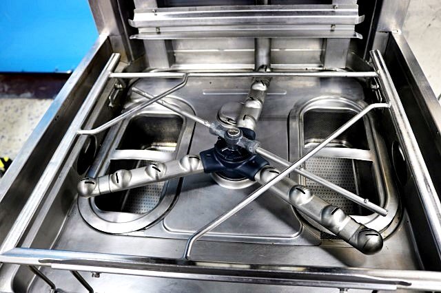 HOSHIZAKI JWE-680B Dishwasher with WB-25H-2 Booster 200V 60Hz [d1213946361]