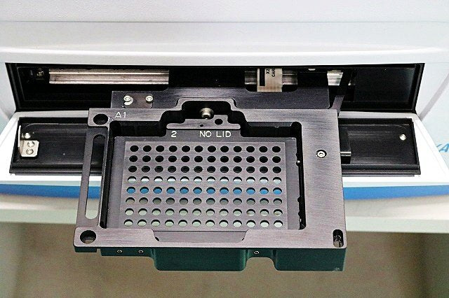 Thermo Scientific Varioskan Flash Type 3001 Spectral Scanning Multimode Microplate Reader [t1219518984]