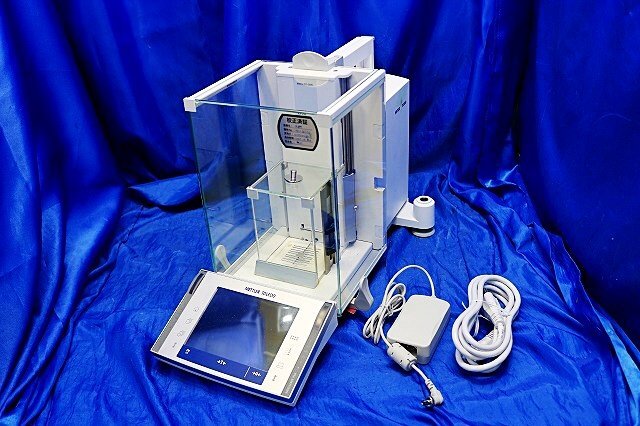 METTLER TOLEDO XP26V Micro Electronic Balance with Ionizer and Printer RS-P25 [r1219605225]