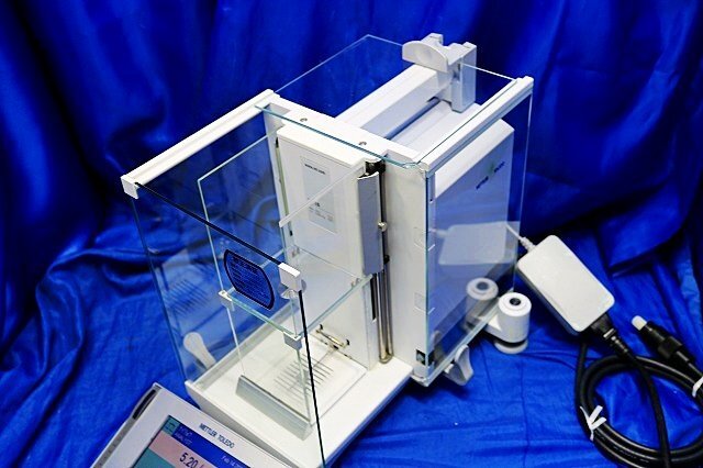 METTLER TOLEDO XP26V Micro Electronic Balance with Ionizer and Printer BT-P42 [d1219604435]