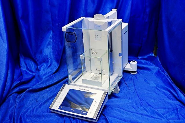 METTLER TOLEDO XP Micro Electronic Balance XP26V with Ionizer and Printer RS-P25 [k1219598948]