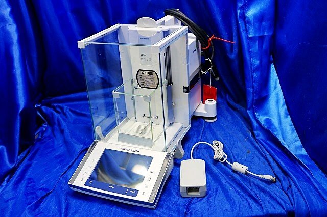 METTLER TOLEDO XP26V Micro Electronic Balance with Ionizer and Printer RS-P25 [v1219604635]