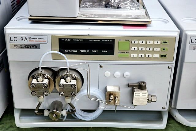 SHIMADZU LC-8A Liquid Chromatograph SPD-20A Detector CBM-20A System Controller FCV-130AL [p1220212459]