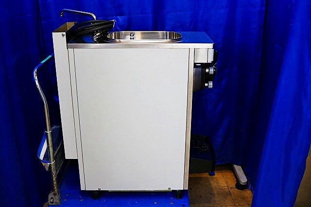 Nissei NA-9524AE Soft Serve Ice Cream Server Countertop [u1220786230]