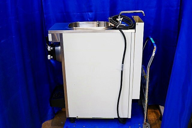 Nissei NA-9524AE Soft Serve Ice Cream Server Countertop [u1220786230]