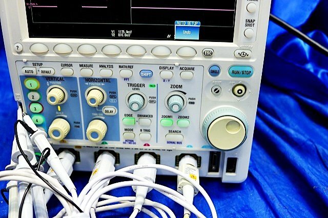 Yokogawa DLM2054 Mixed Signal Oscilloscope 4CH 500MHz 2.5GS/s with PBL250 Probe [j1228035488]
