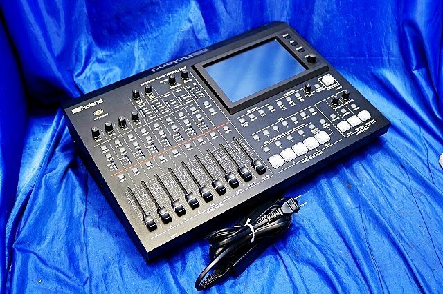 Roland VR-50HD MK2 AV Mixer Switcher [w1228037328]