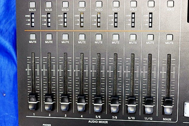 Roland VR-50HD MK2 AV Mixer Switcher [w1228037328]