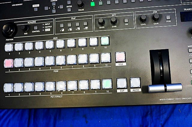 Roland V-800HD MK II Multi-Format Video Switcher [v1230861208]