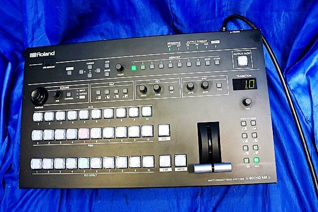 Roland V-800HD MK II Multi-Format Video Switcher [v1230861208]