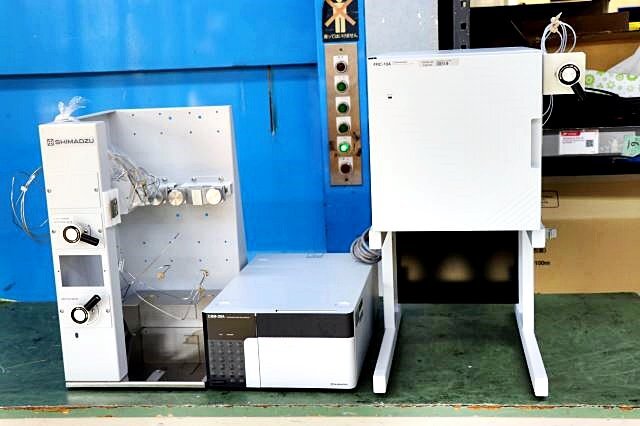Shimadzu CBM-20A System Controller FRC-10A Fraction Collector LC-8A Liquid Chromatograph [k1232365468]