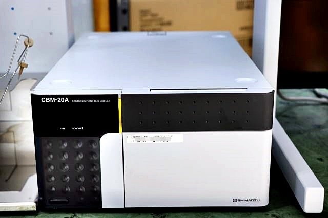 Shimadzu CBM-20A System Controller FRC-10A Fraction Collector LC-8A Liquid Chromatograph [k1232365468]