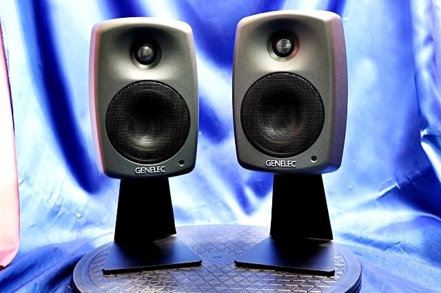 Genelec 8330A Studio Monitor Speaker Pair with Stands [o1233079354]