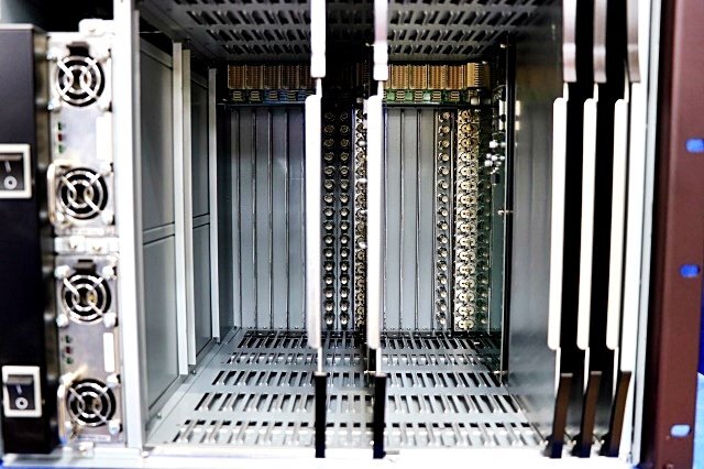 FOR.A MFR-5000 Multi-Format Routing Switcher with MFR-16SDO x2 MFR-16SDIA x3 [q1234492796]