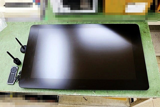 Wacom Cintiq Pro 32 DTH-3220 31.5-inch 4K Pen Display Tablet [b1234606342]