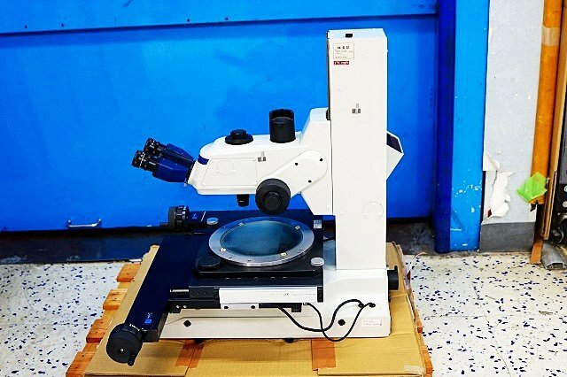 Mitutoyo MF-A2010B Measuring Microscope 2-Axis with QM-Data200 [f1238169492]