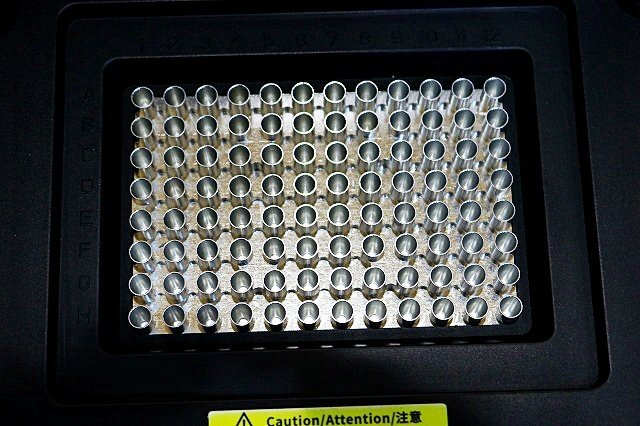 Clontech CronoSTAR 96 Real-Time PCR System 4ch [j1241341385]