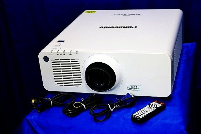 Panasonic PT-RZ660 Laser Projector 6200lm with ET-DLE250 Lens [m1242049994]