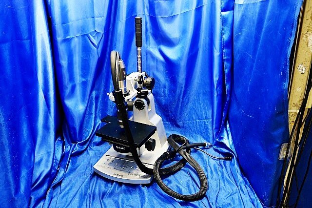 Keyence VHX-600 Digital Microscope with 2 Lenses (as-is) [l1243184515]