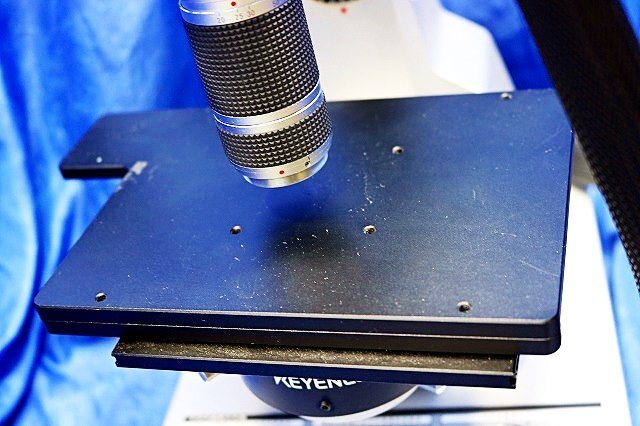 Keyence VHX-600 Digital Microscope with 2 Lenses (as-is) [l1243184515]