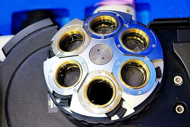 Nikon TE2000-U Inverted Microscope with 2 Objective Lenses and 3 Cases [n1243323758]