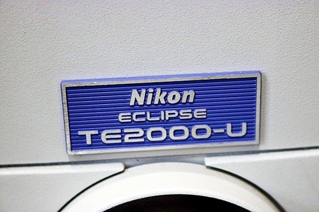 Nikon TE2000-U Inverted Microscope with 2 Objective Lenses and 3 Cases [n1243323758]