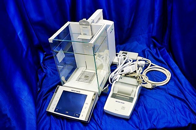 METTLER TOLEDO XPE205DR Analytical Balance with Printer P25 220g Capacity 0.01mg Minimum Readability [d1244215237]