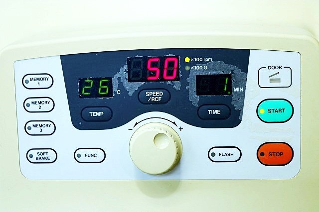 TOMY MX-305 High-Performance Cooling Centrifuge with TMA-300 Rotor Base [n1244671295]